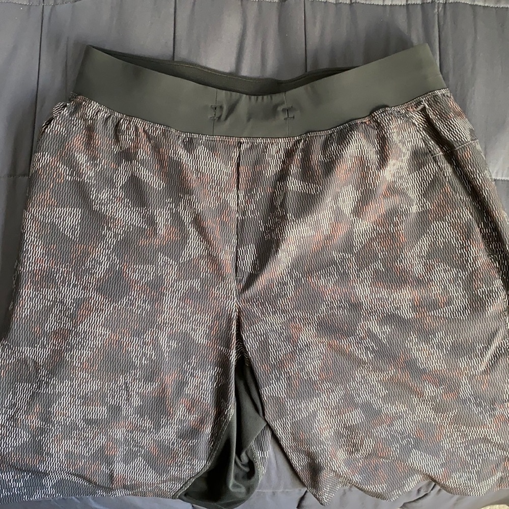 Lululemon T.H.E. Short. Size Large.